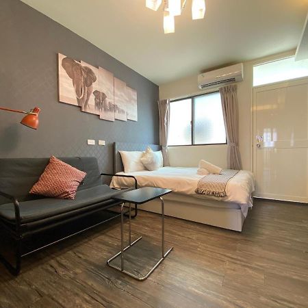 逢甲住宿 無接觸 自助入住 Taichung Eksteriør billede